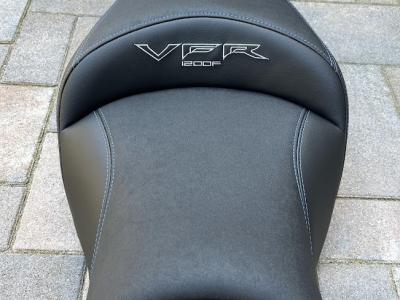 Honda VFR1200F motorülés készítés